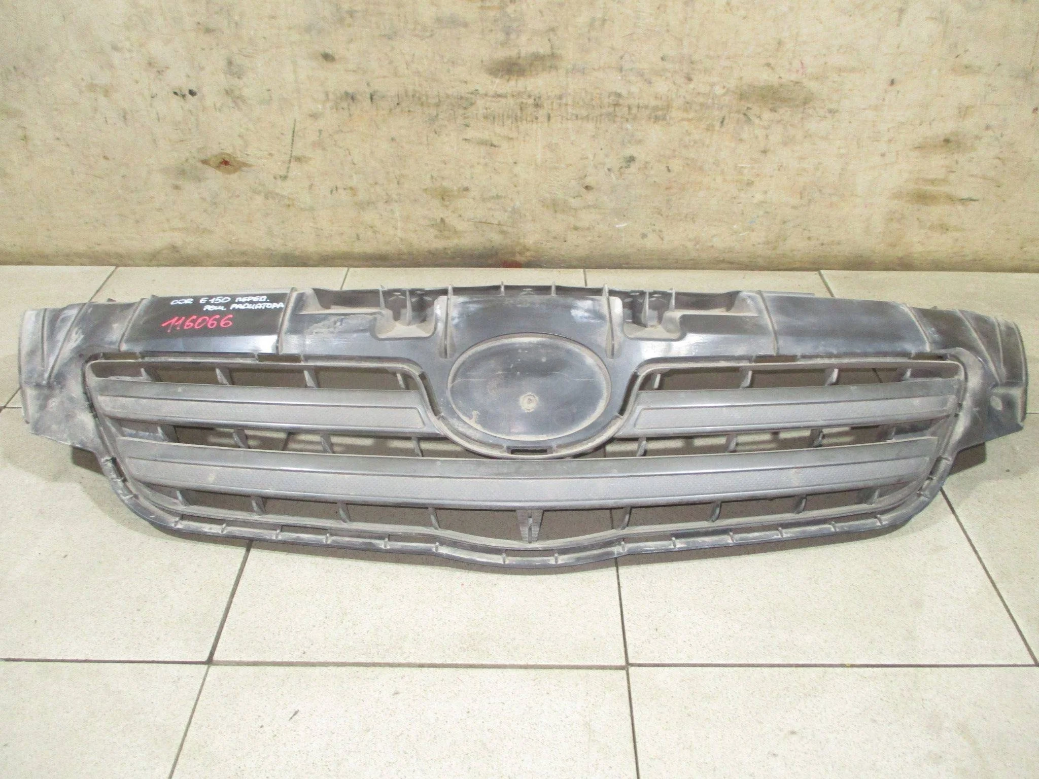 решетка радиатора Toyota Corolla (E150) 2006-2013