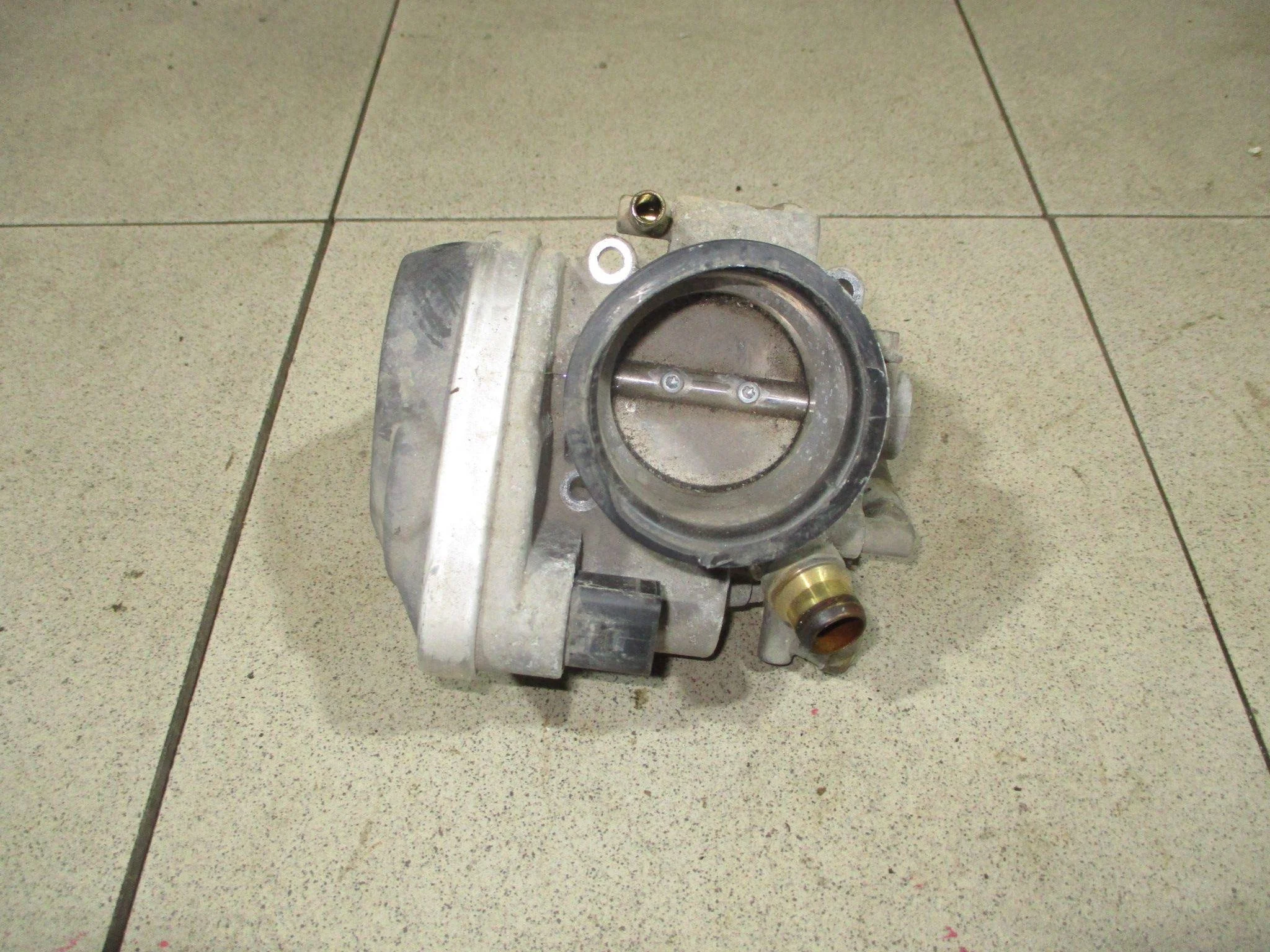 заслонка дроссельная электрическая Opel Astra H 2004-2014