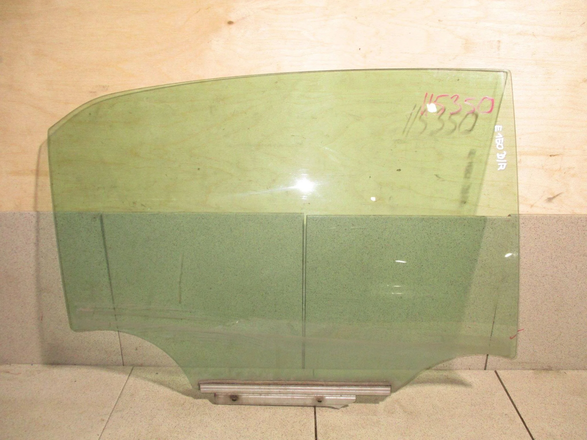 стекло двери Toyota Corolla (E150) 2006-2013