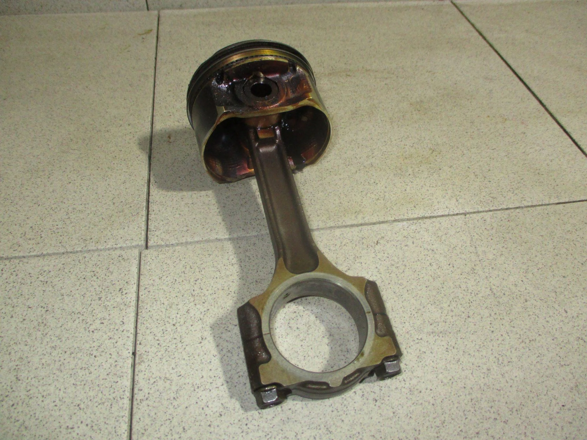 поршень с шатуном Nissan Juke (F15) 2011-2019
