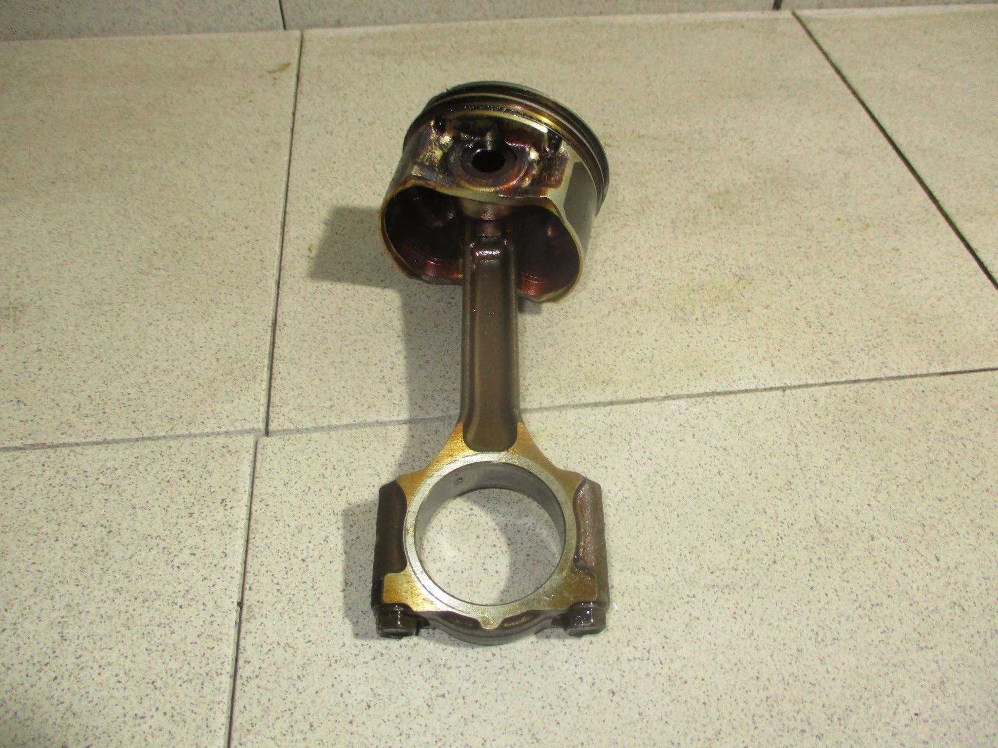 поршень с шатуном Nissan Juke (F15) 2011-2019
