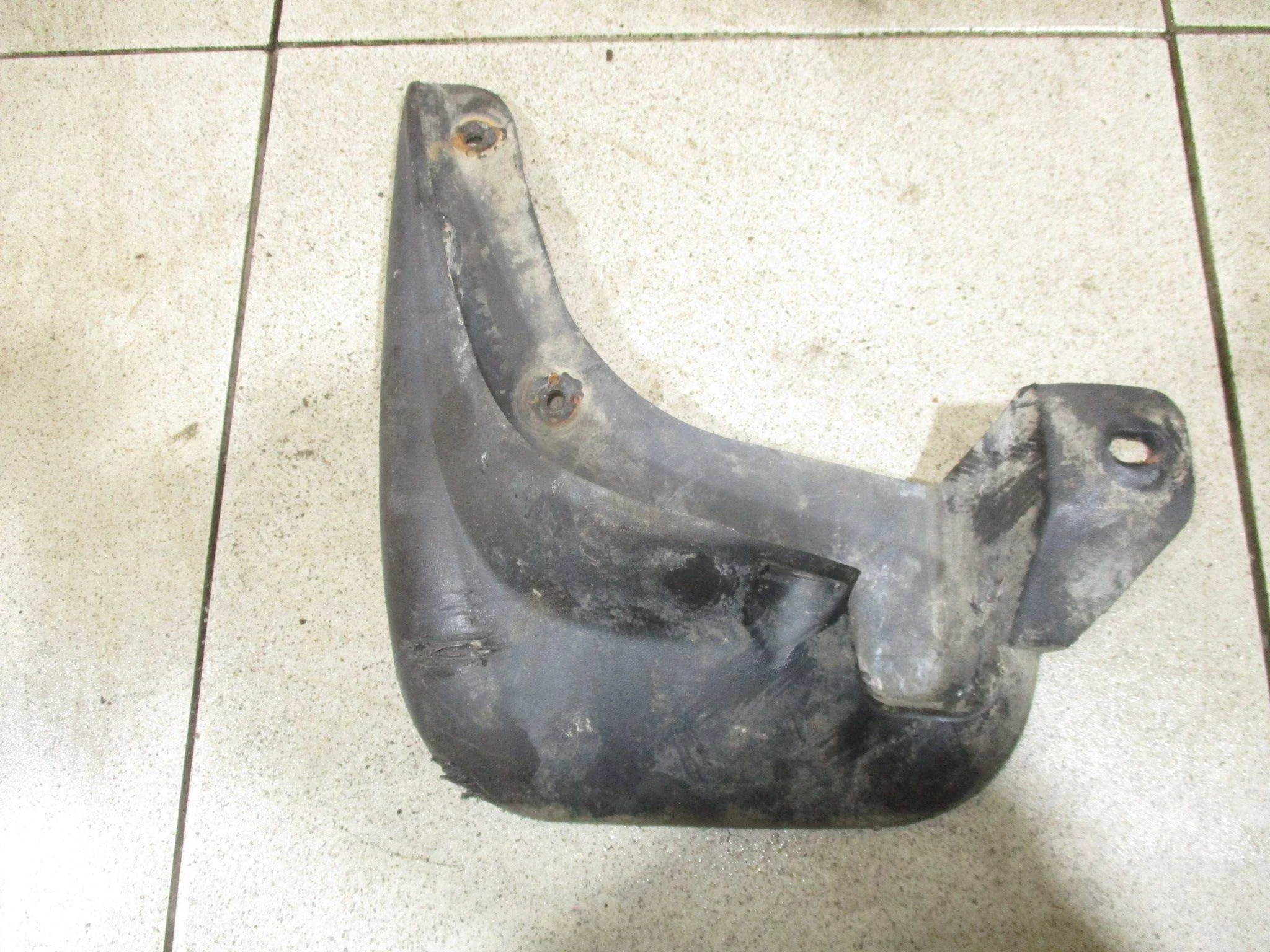 Брызговик передний левый Hyundai Getz 2002-2011