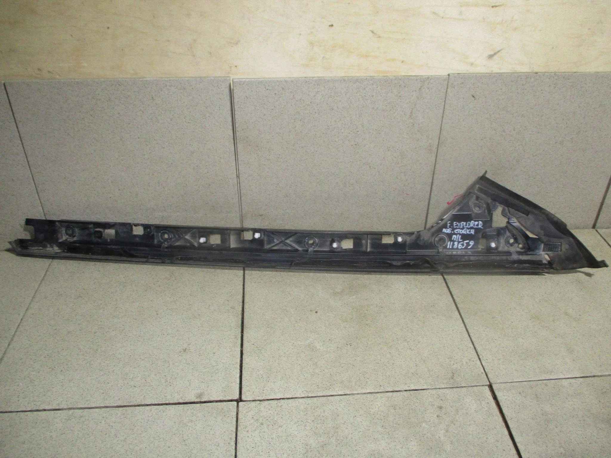 кронштейн (сопут. товар) Ford Explorer V (U502) 2011-2019