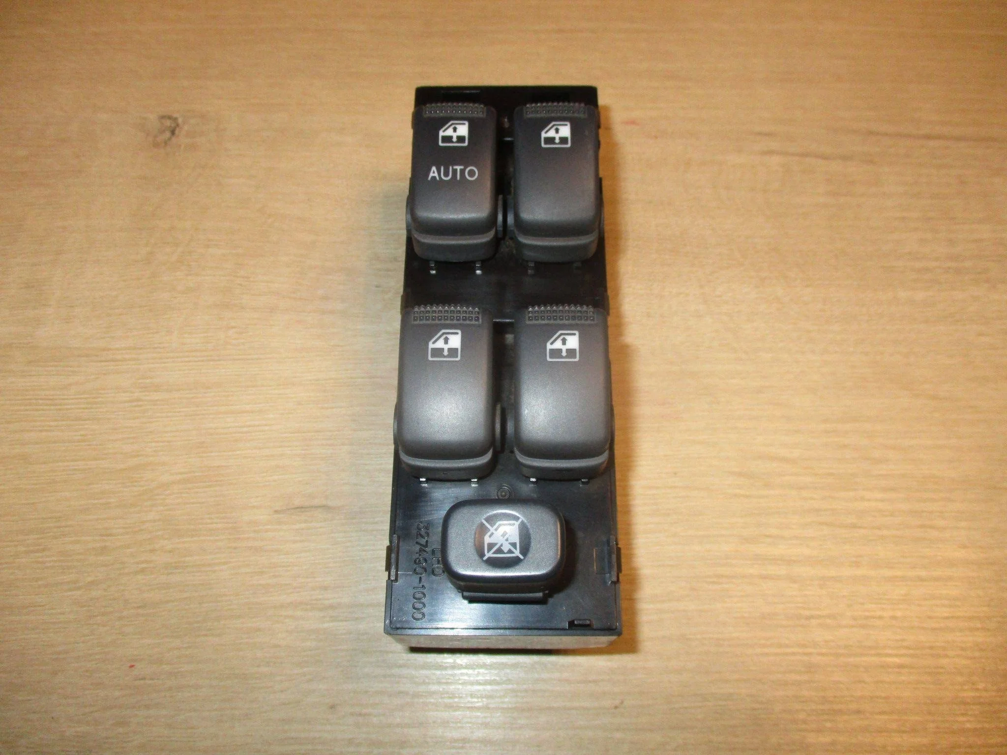 блок управления стеклоподъемниками Hyundai Getz 2002-2011