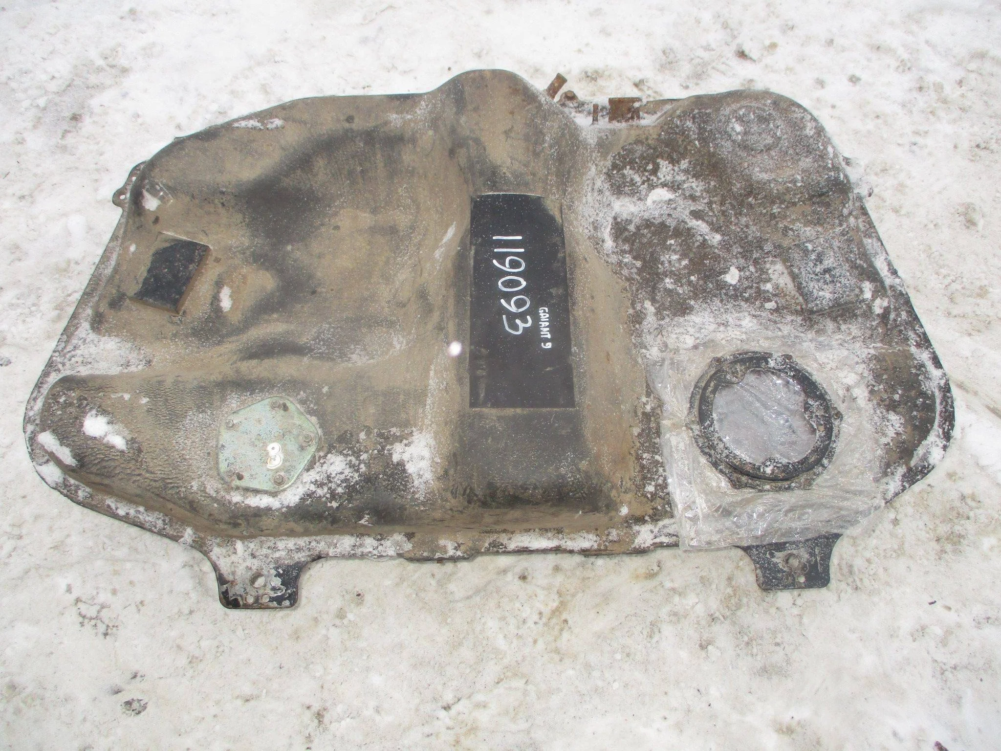 бак топливный Mitsubishi Galant IX 2003-2012