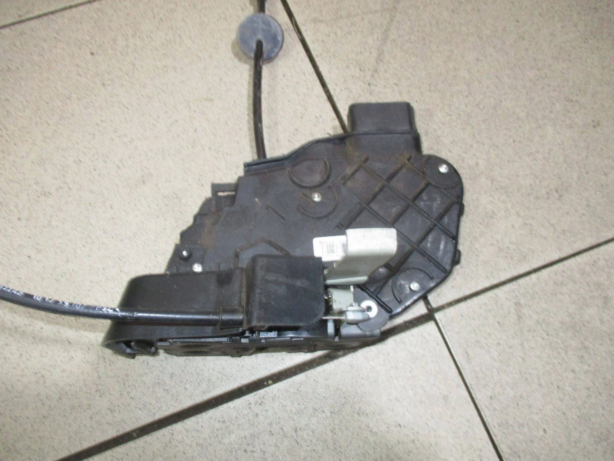 Замок двери задней правой Ford Focus II 2005-2011