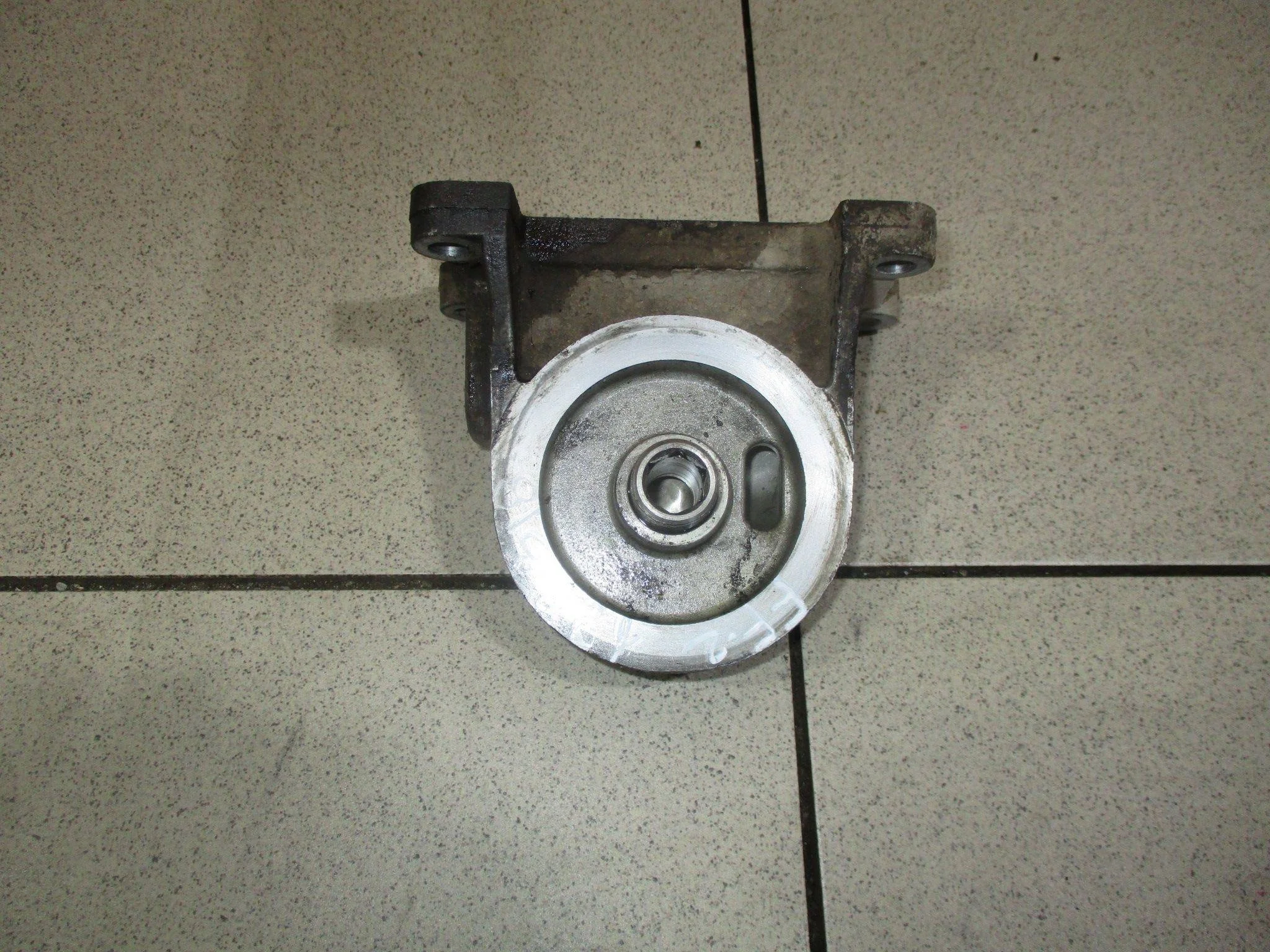 кронштейн масляного фильтра Ford Focus II 2005-2011