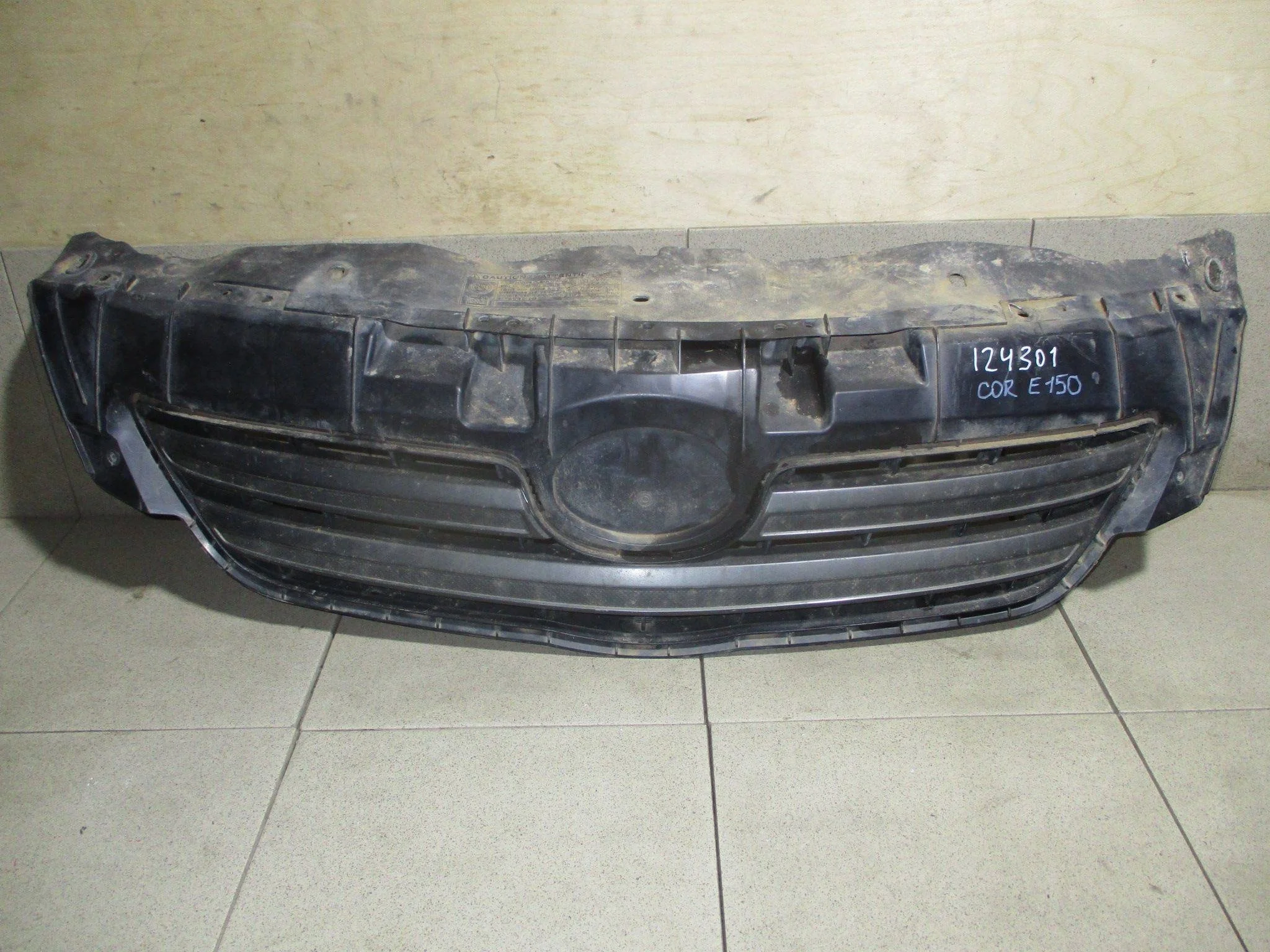 решетка радиатора Toyota Corolla (E150) 2006-2013