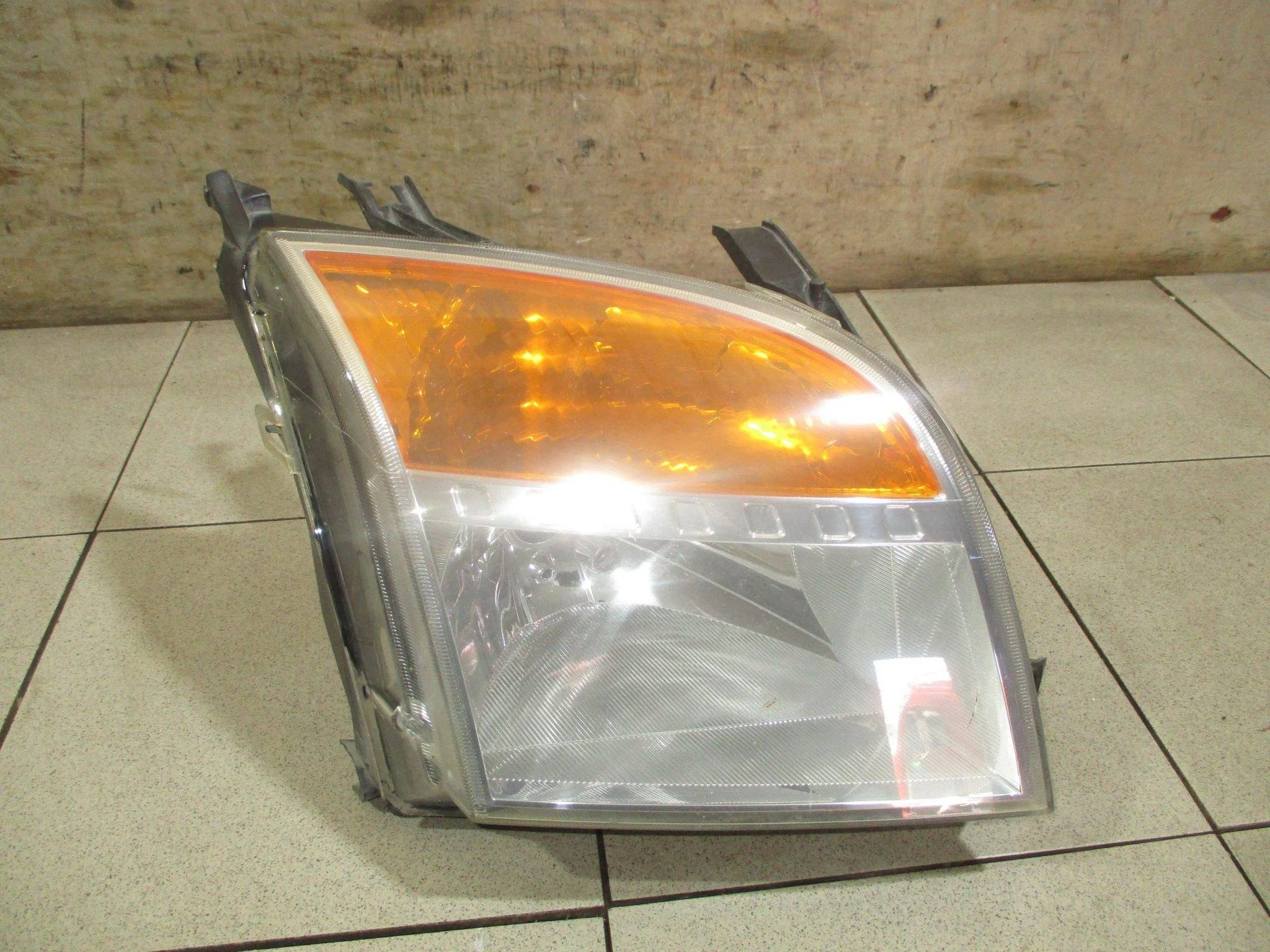 фара Ford Fusion 2002-2012