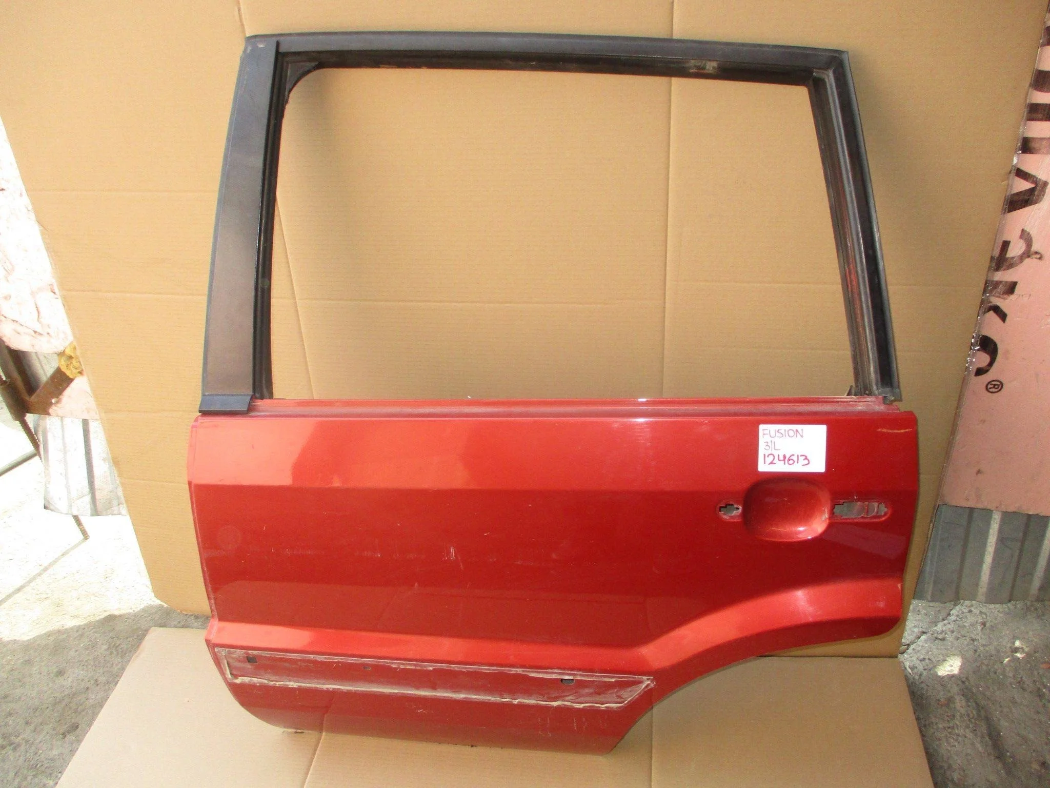 дверь Ford Fusion 2002-2012
