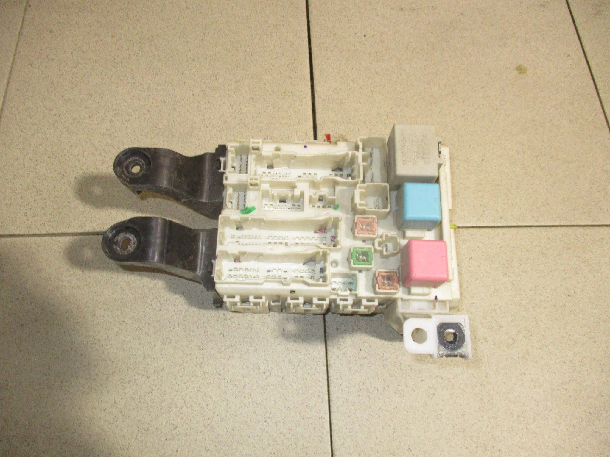 блок предохранителей Toyota Corolla (E150) 2006-2013