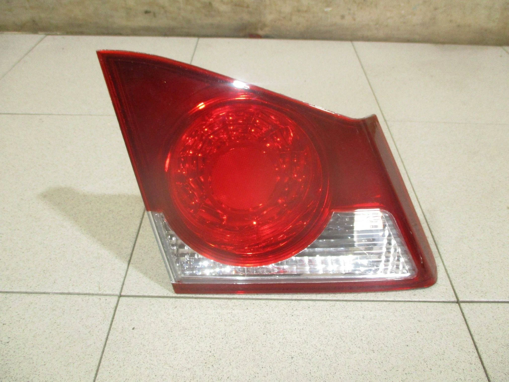 фонарь внутренний Honda Civic 4D VIII 2006-2012