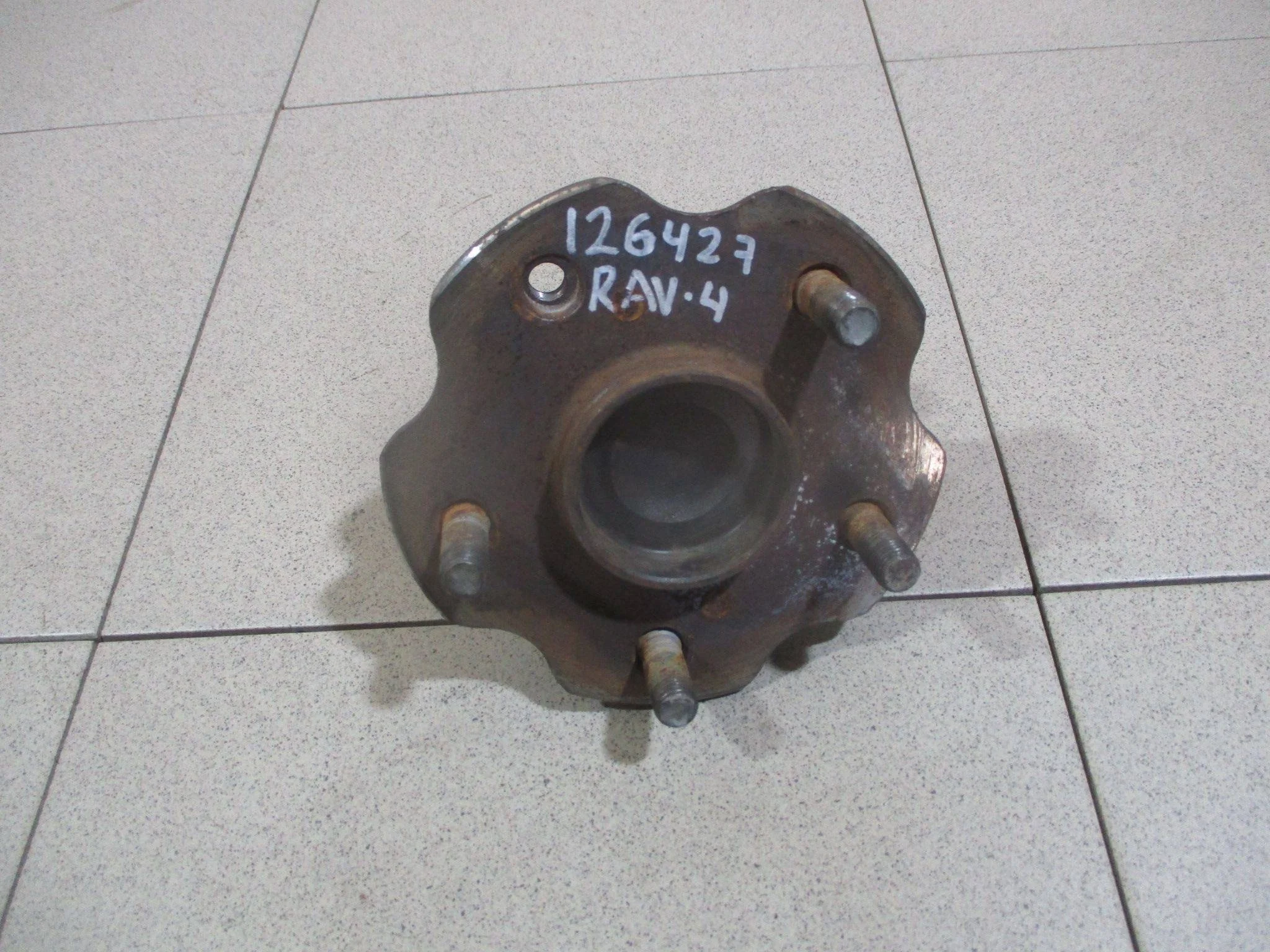 ступица Toyota RAV4 (XA30) 2005-2012