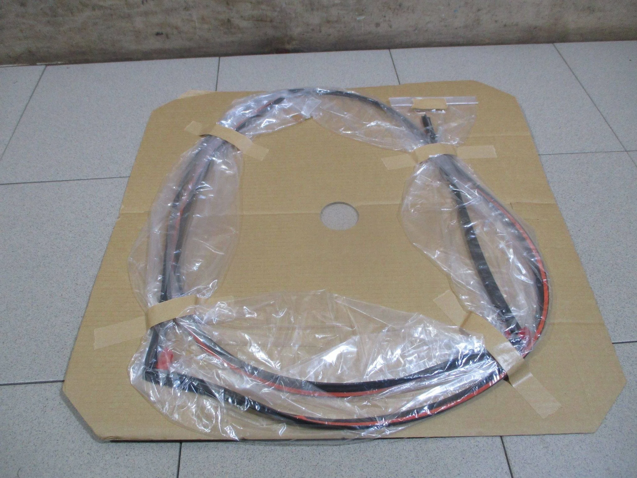молдинг лобового стекла Toyota Corolla (E150) 2006-2013