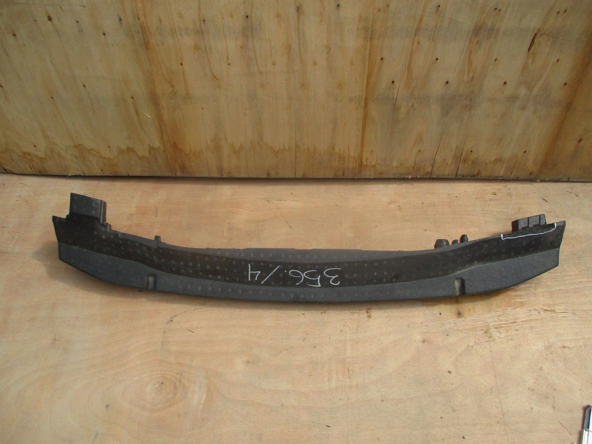 наполнитель переднего бампера Lexus LX 450d/570 2007-2021