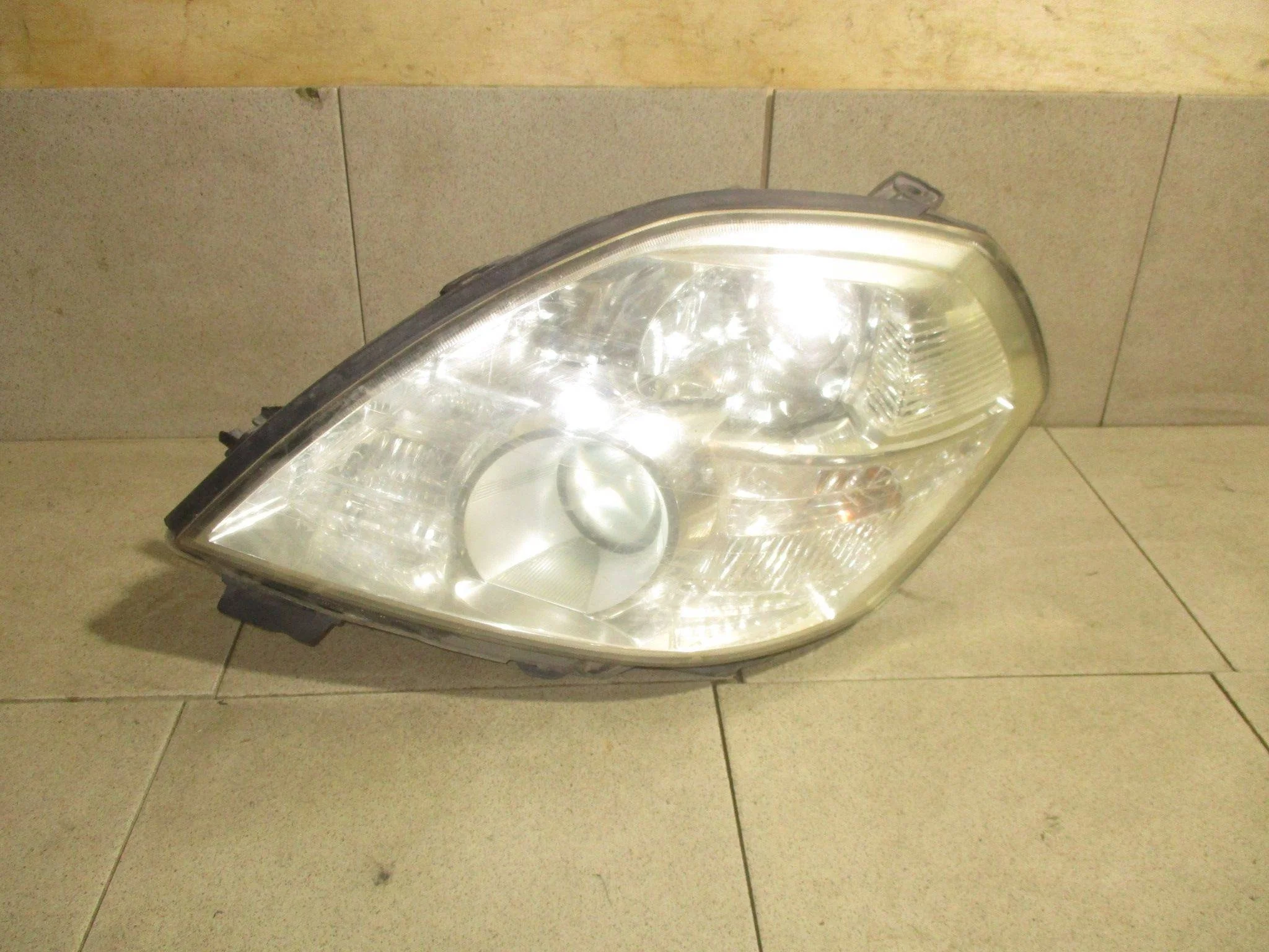 фара Nissan Teana (J31) 2003-2008