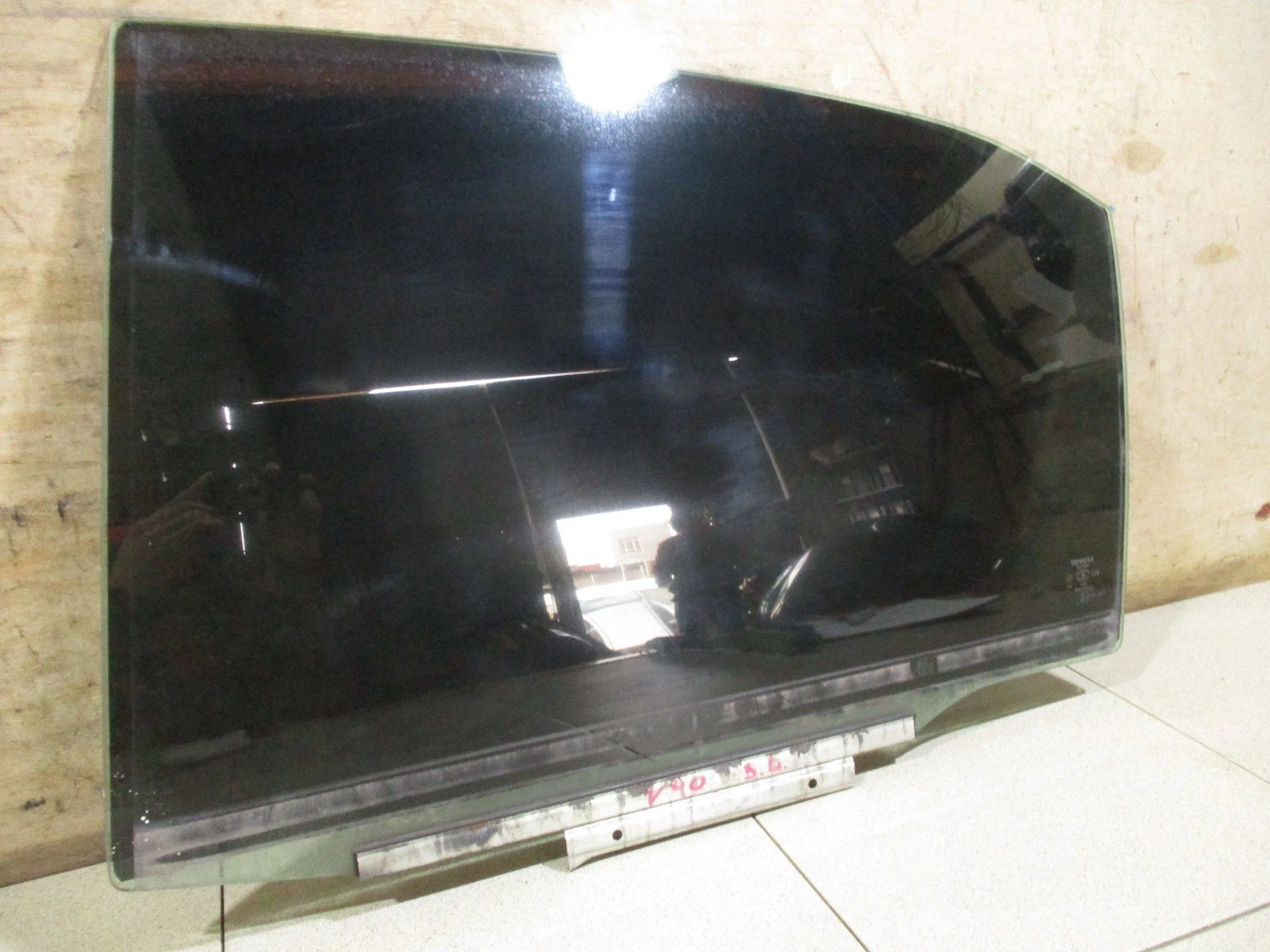 Стекло двери задней левой Toyota Camry XV40 2006-2011