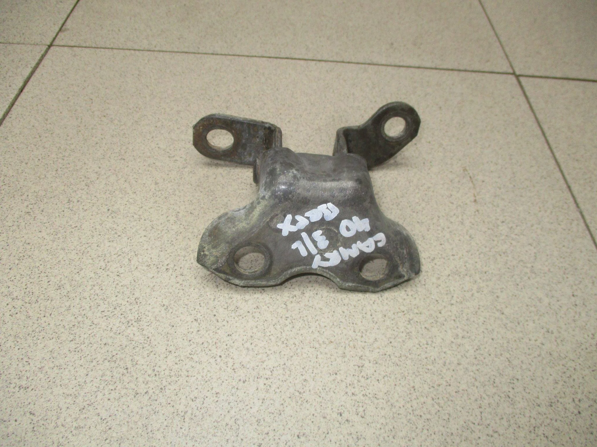 Петля двери задней левой верхняя Toyota Camry XV40 2006-2011