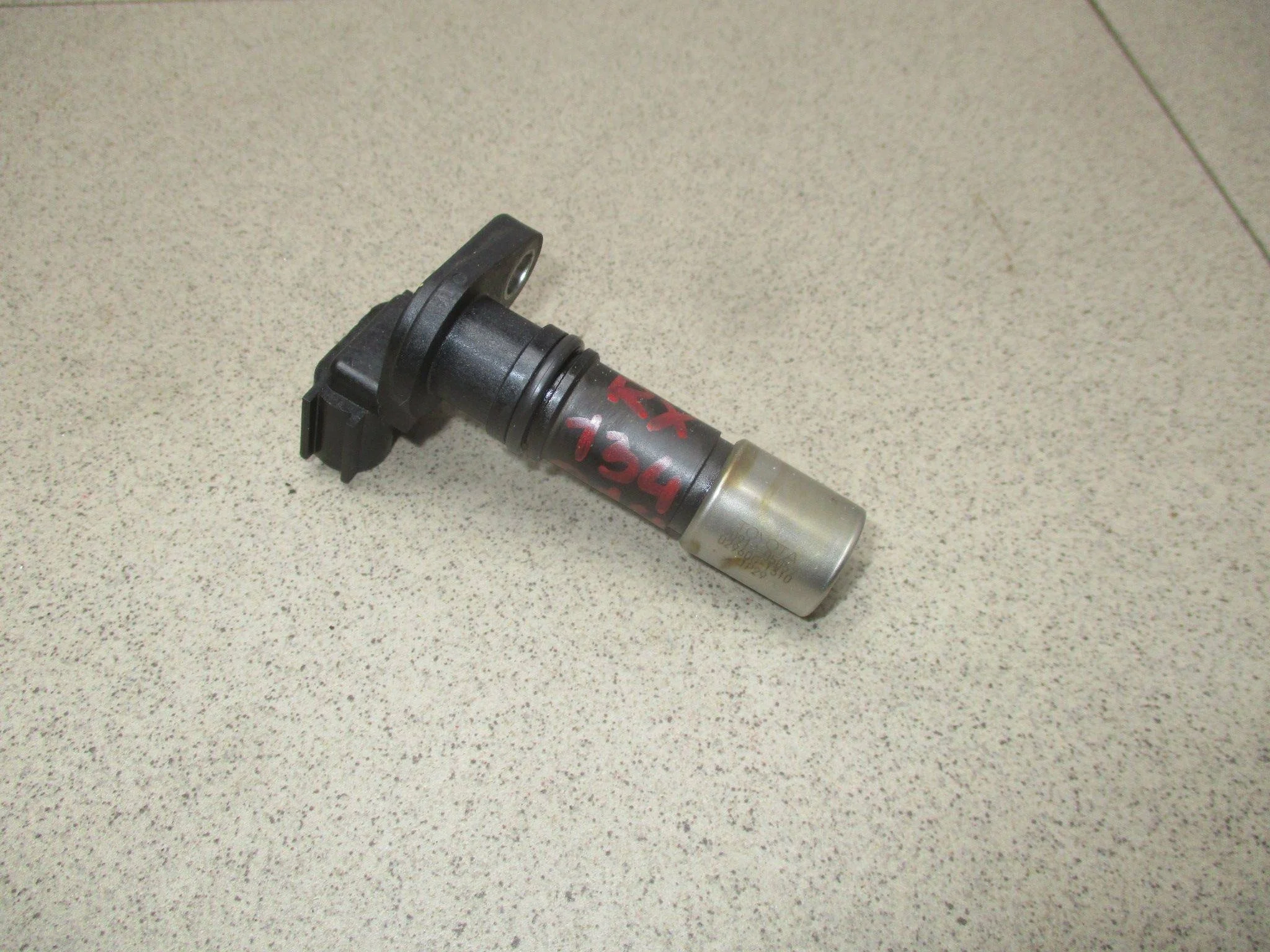 Датчик положения коленвала Lexus RX 300/330/350/400h (XU30) 2003-2008