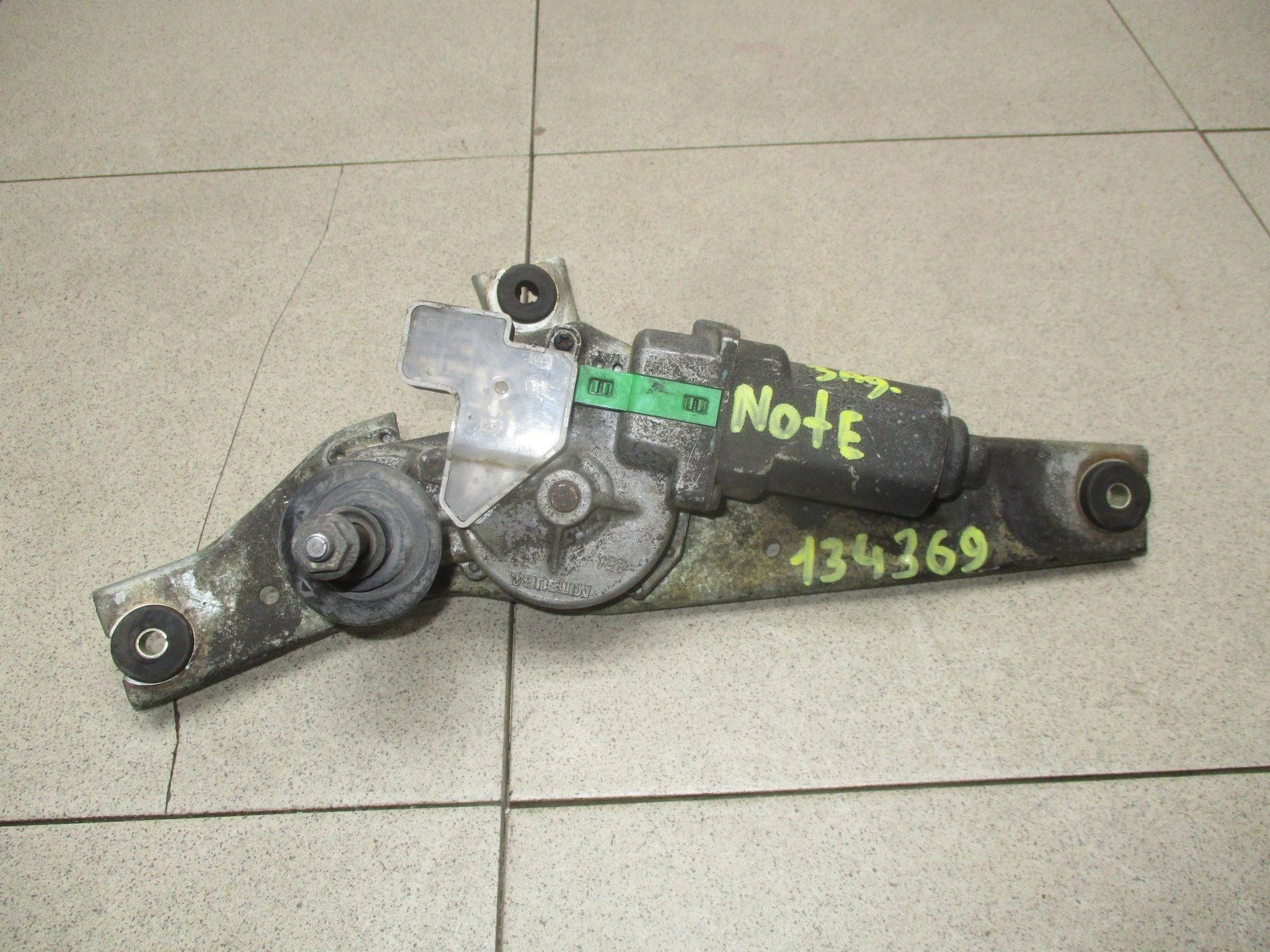 моторчик стеклоочистителя Nissan Note (E11) 2004-2013