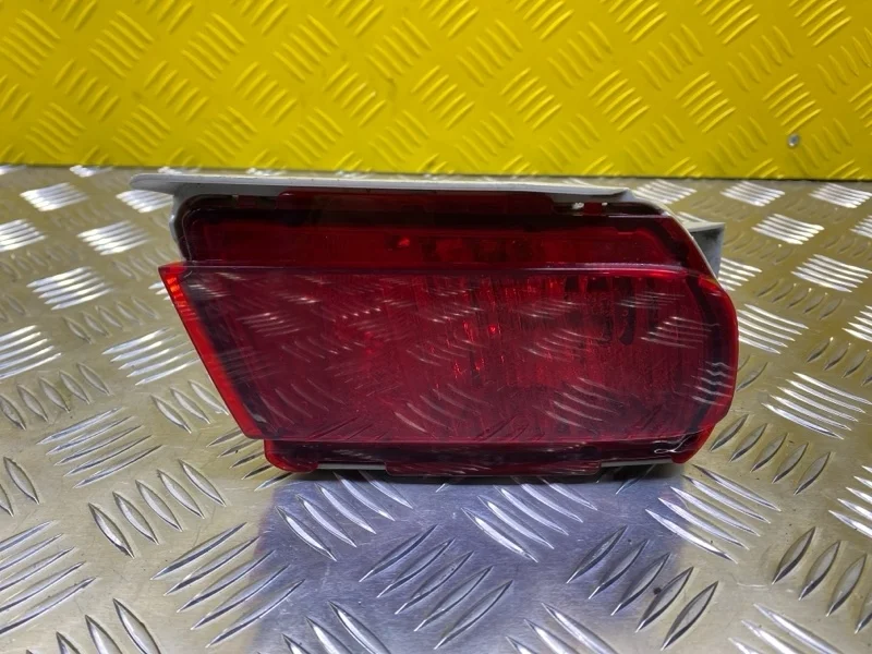 Фонарь противотуманный правый Toyota Land Cruiser Prado 150 (2009-2023) 2019 8158160240 2.8 D 1GDFTV