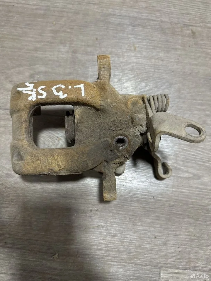 Суппорт тормозной задний левый bosch vag