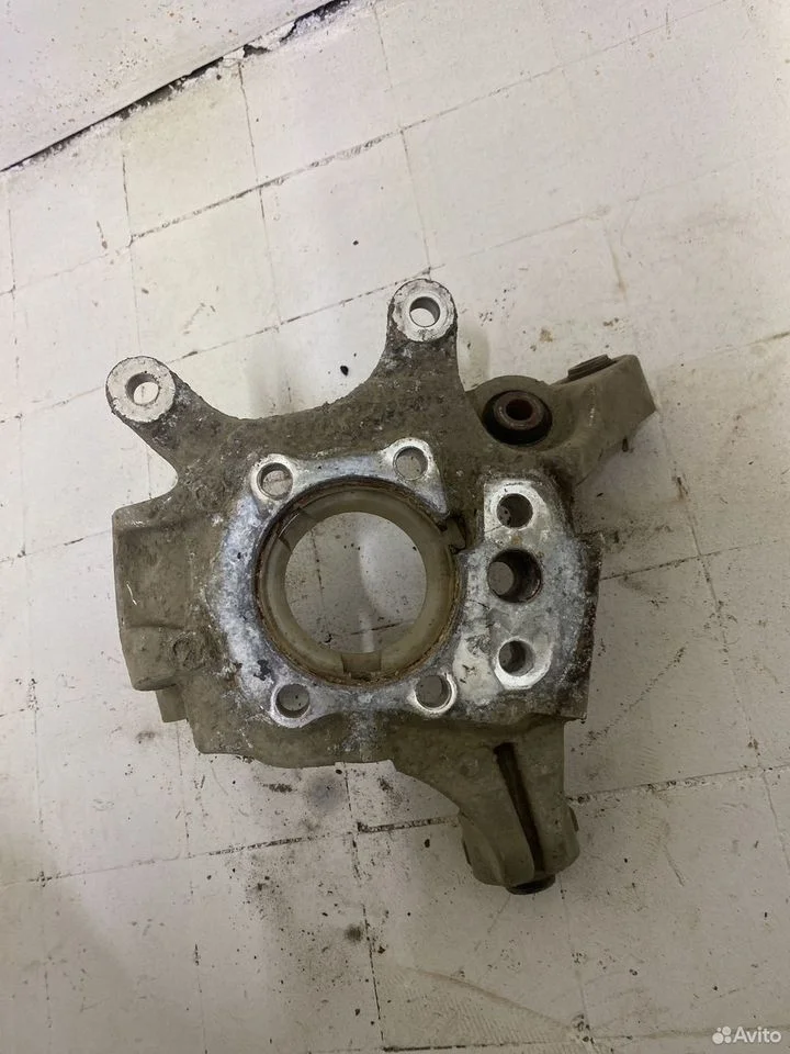 Кулак поворотный задний правый nissan teana j32