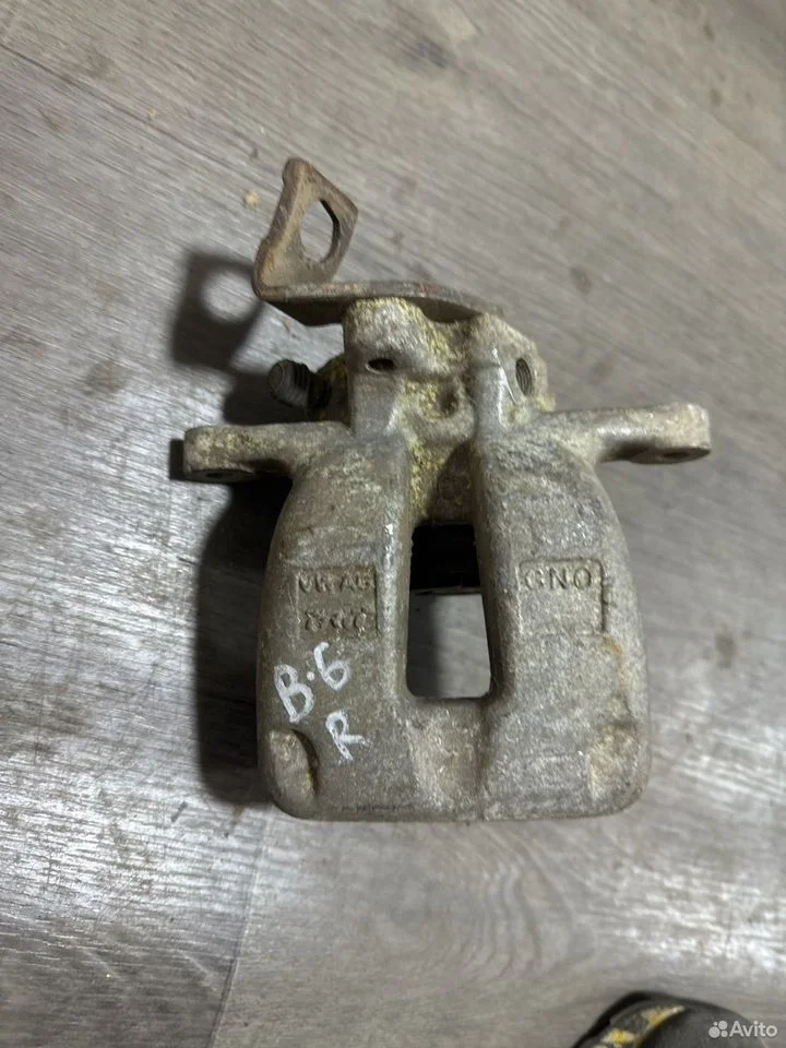 Суппорт тормозной задний правый без электромотора