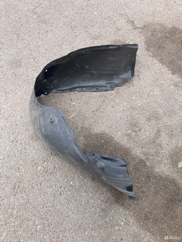 Подкрылок передний правый toyota camry 50/55