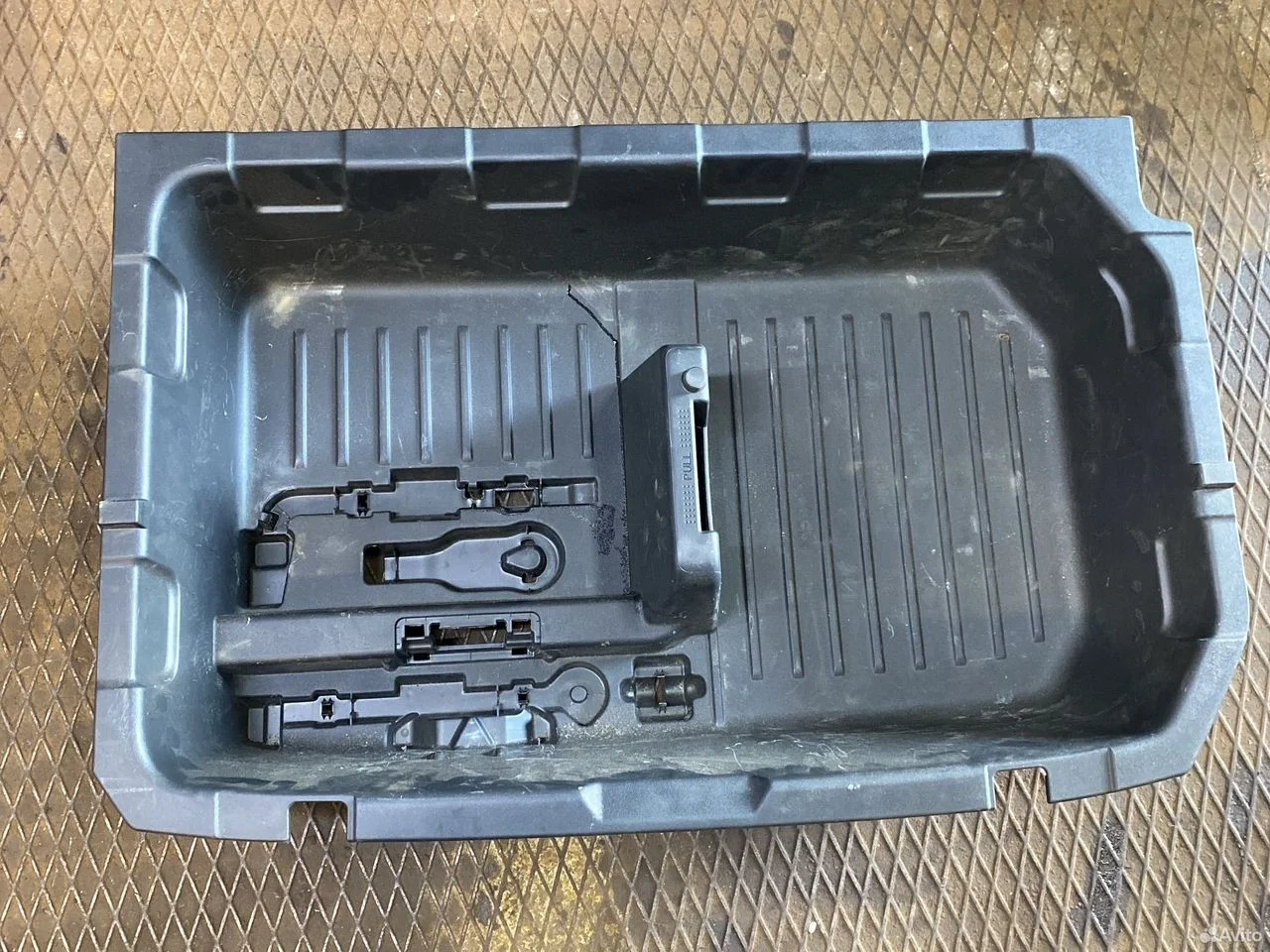 Инструментальный ящик nissan juke