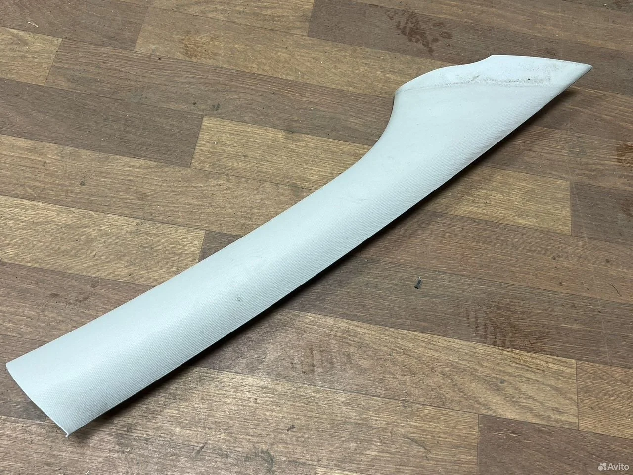 Накладка стойки лобового стекла правая polo vag