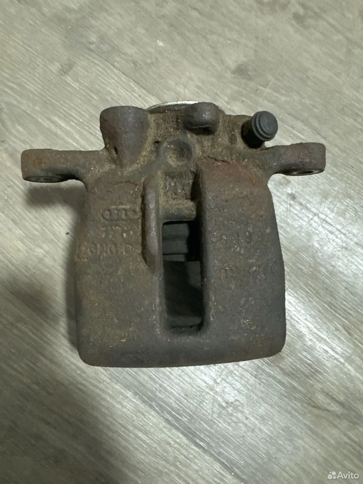 Суппорт тормозной задний правый без электромотора