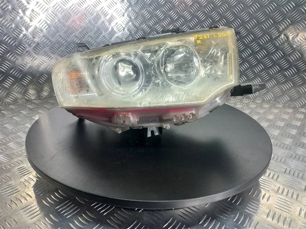Фара передняя правая MITSUBISHI L200 KB4T 2006-20