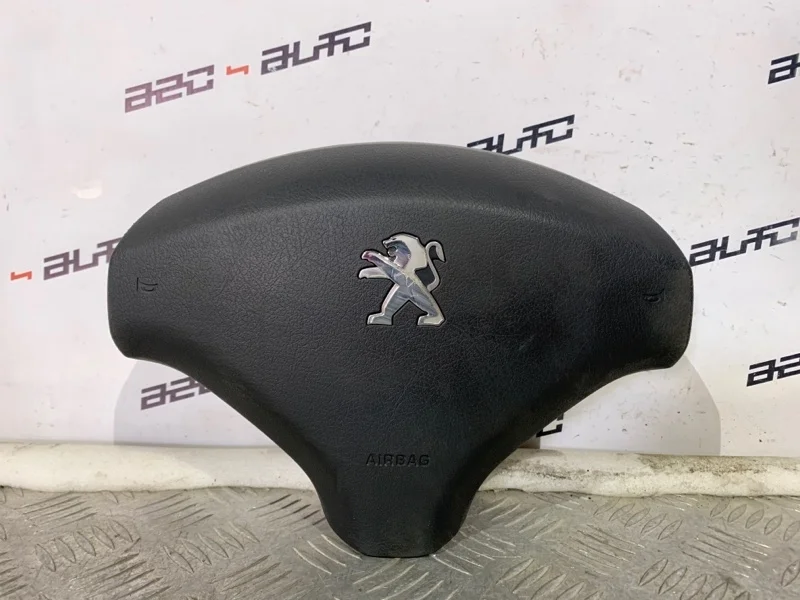 Подушка безопасности в руль airbag Peugeot 308 2013 96758003ZD 4E 1.6