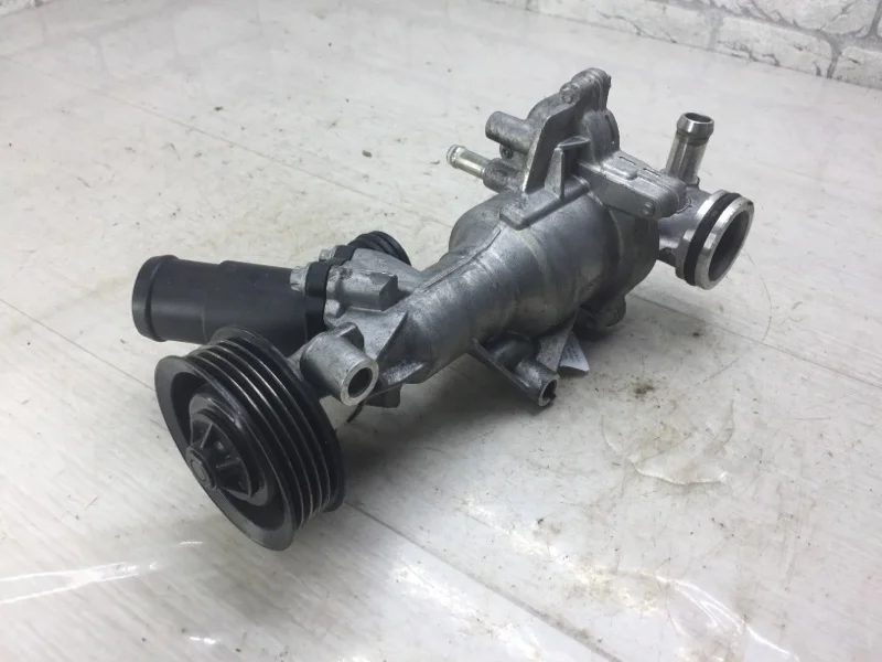 Помпа водяная Mercedes Gla-Class W156 1.6I M270