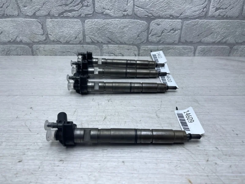 Форсунка Volkswagen Passat B6 2.0 TDI