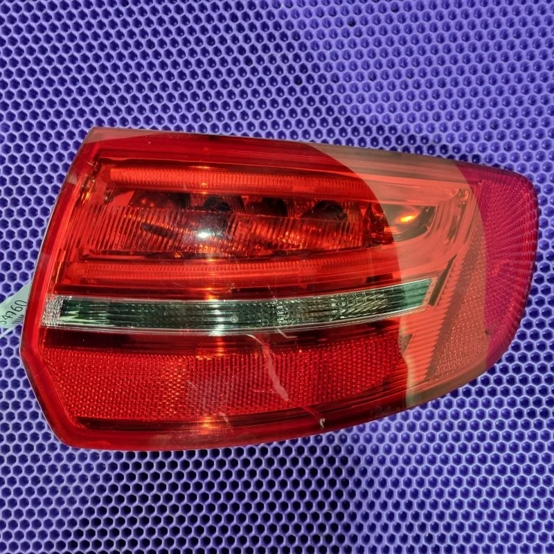 Фонарь задний правый Audi A3 8P