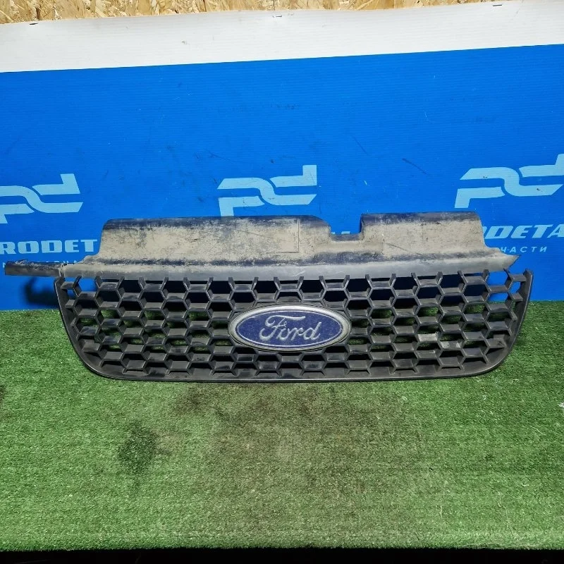 Решетка радиатора Ford Maverick