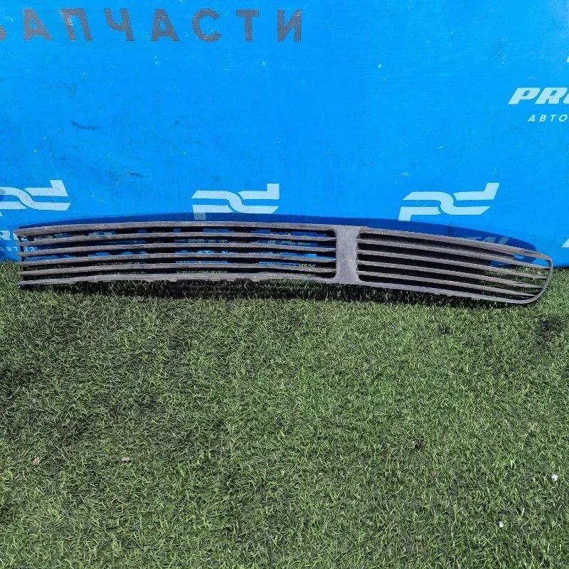 Решетка в бампер Volkswagen Passat