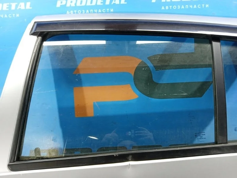 Стекло двери заднее левое Renault Sandero