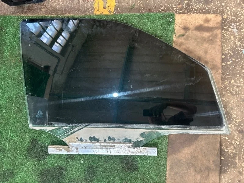 Стекло двери Mercedes-Benz -Class 2000 W163