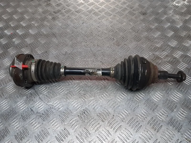 Полуось передняя левая Volkswagen Passat B7 2.0TDI