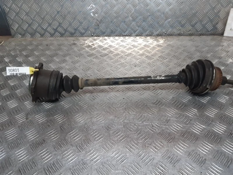 Полуось передняя левая Volkswagen Passat B5+