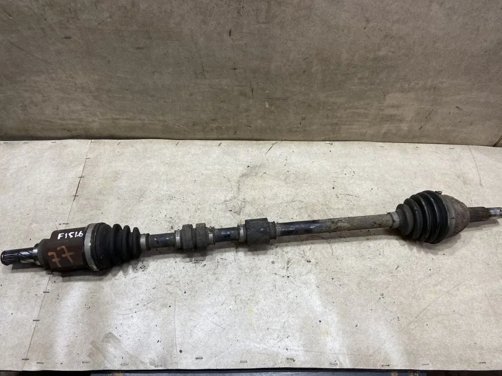 Привод правый Nissan Juke F15 391001KA0A