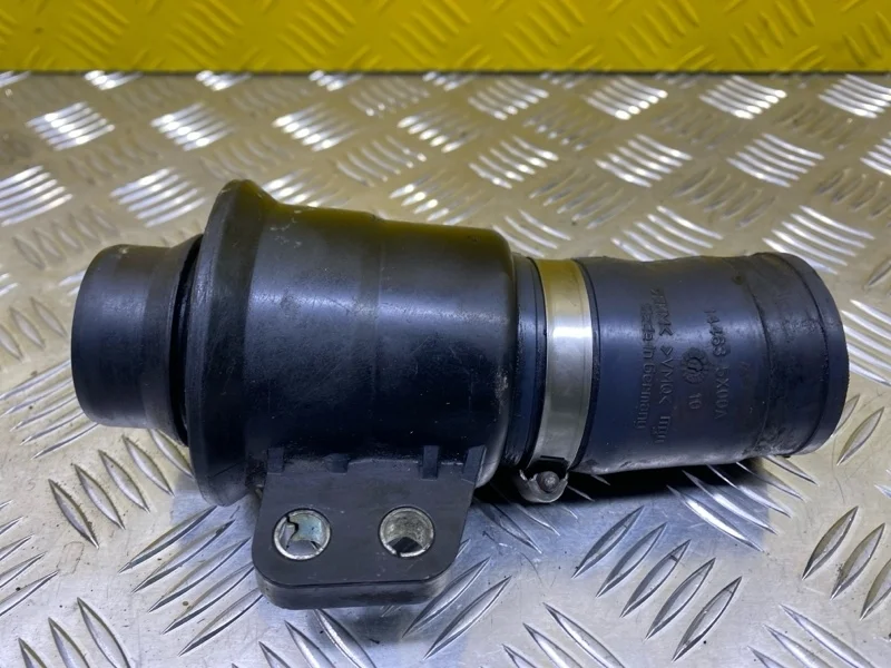 Патрубок интеркулера Nissan Navara (D40) 2004-2015 2011