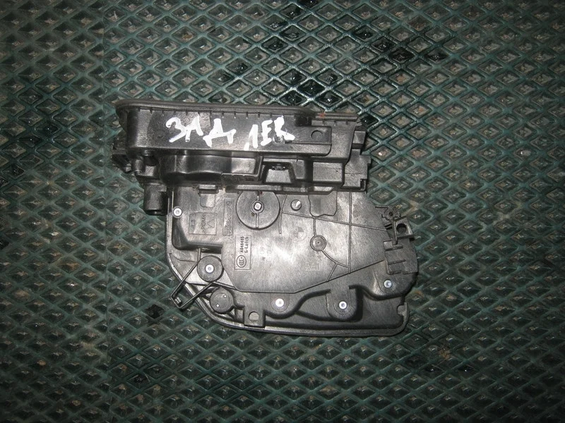 Замок двери задней левой Mini Clubman Cooper F54