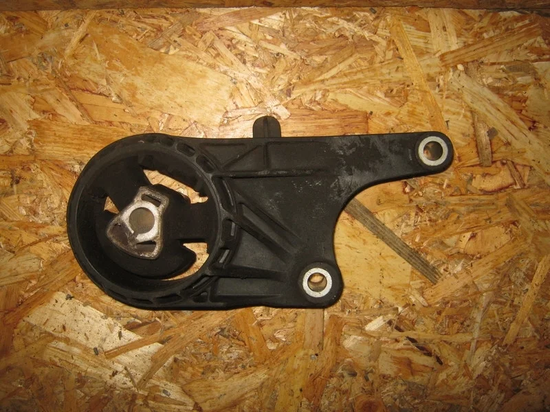 Опора двигателя Opel Astra J GTC