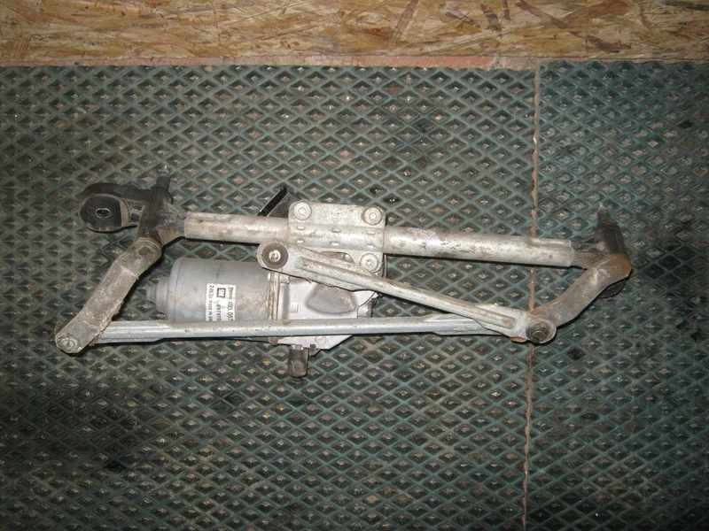 Трапеция стеклоочистителя Opel Corsa D