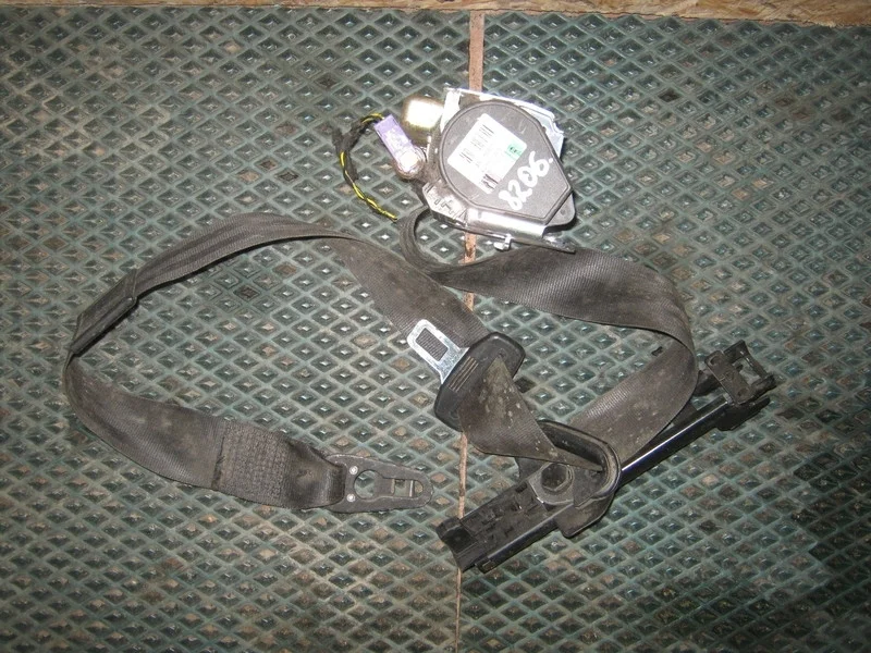 Ремень безопасности передний правый Audi A4 B7