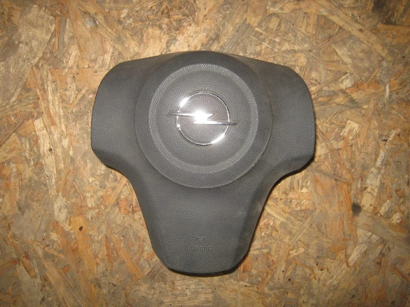 Подушка безопасности в руль Opel Corsa D